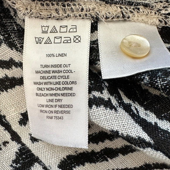 Cynthia Rowley 1X Linen Palm Print Roll Tab Sleeves Mother of Pearl Buttons Top - Picture 13 of 16